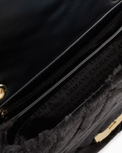 Cargue la imagen en el visor de la Galería,Bolso peludo Armani Exchange