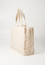 Cargue la imagen en el visor de la Galería,Bolso borreguito de Hugo Boss