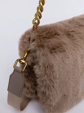 Cargue la imagen en el visor de la Galería,Bolso Peludo Replay