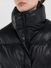 Cargue la imagen en el visor de la Galería,Cazadora Corta Replay