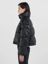 Cargue la imagen en el visor de la Galería,Cazadora Corta Replay