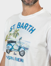 Cargue la imagen en el visor de la Galería,Camiseta Saint Barth “vespa friend”
